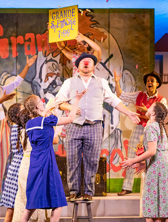 pagliacci-staff